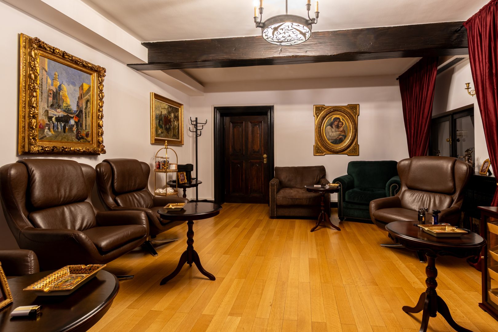 Art. History. Experience. – Descoperă Locația Filmărilor Autentice în București la EkoGroup Vila